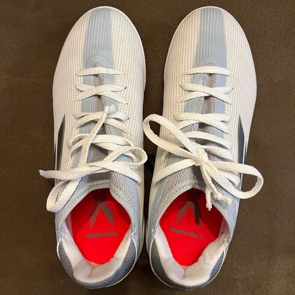 Adidas Big Boys Size 6 White Indoor Futsal Soccer Shoes - Picture 2 of 3